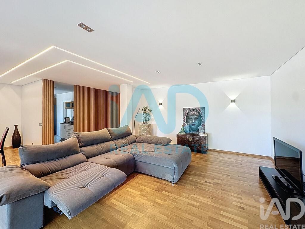 Property photo 2 of 26