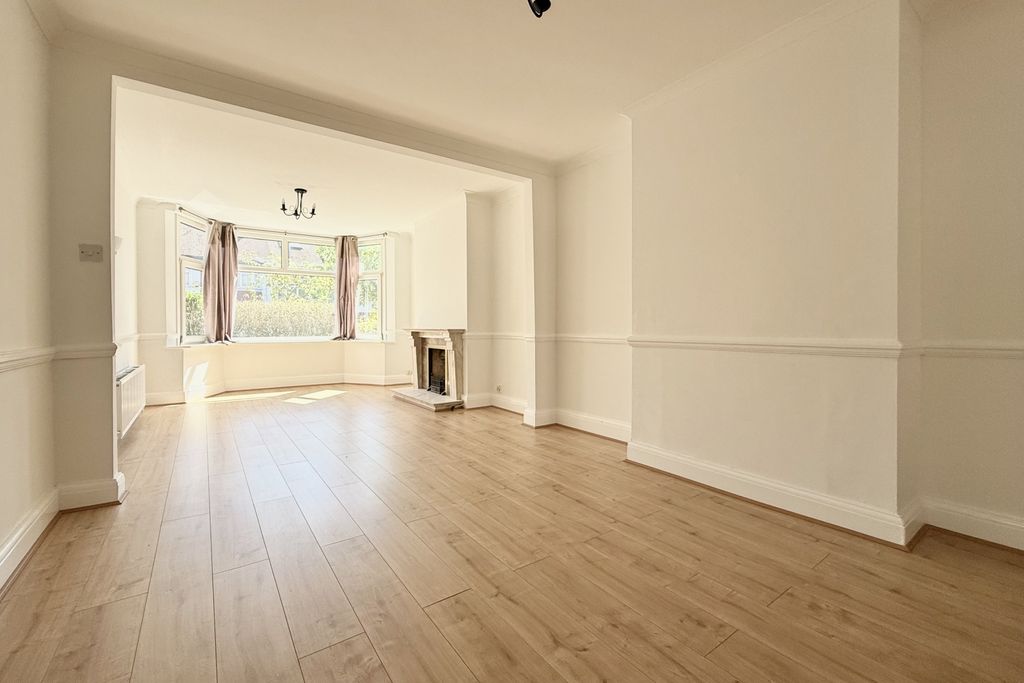 Property photo 2 of 13 2