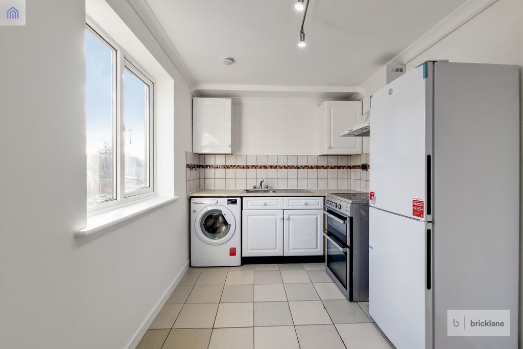 Property photo 2 of 13 Photo 1