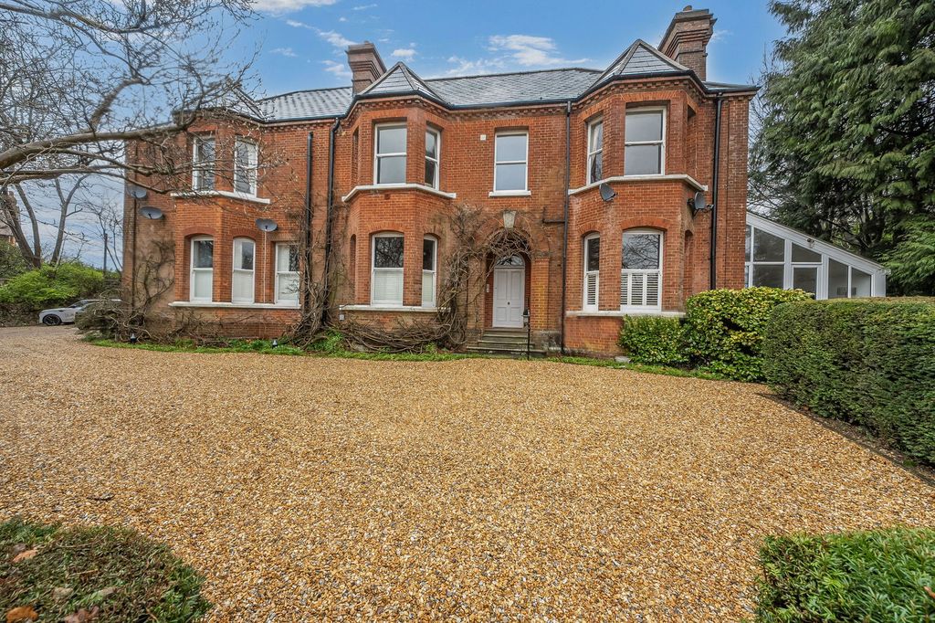 Property photo 1 of 27