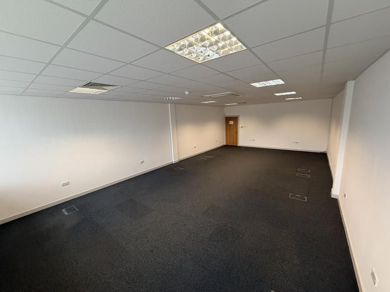 Property photo 3 of 43