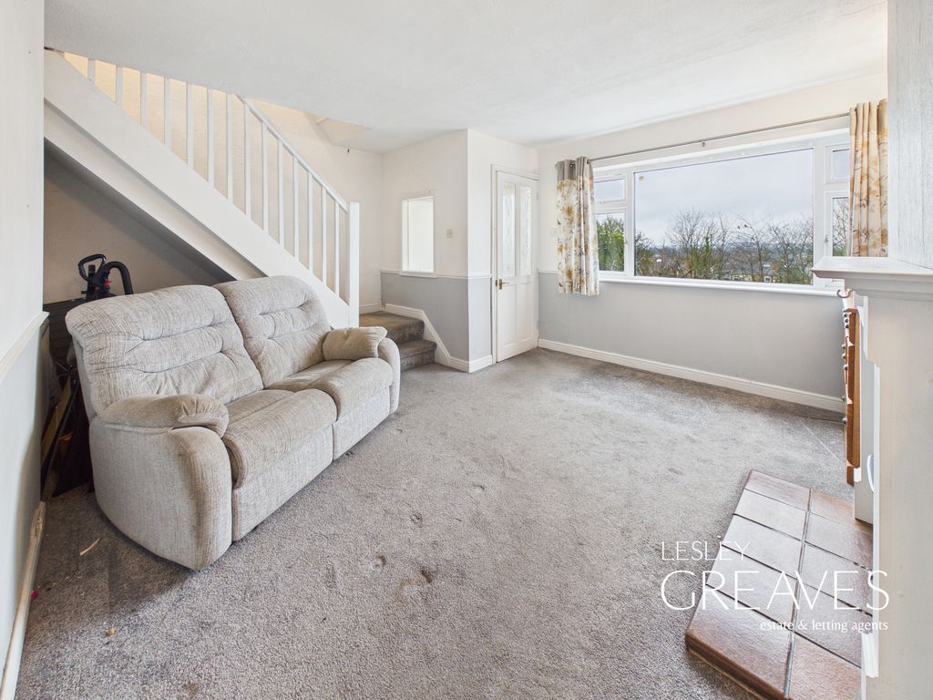 Property photo 3 of 17 Living Room