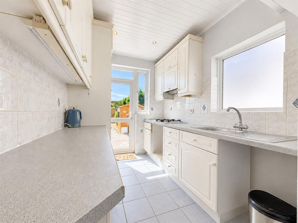 Property photo 3 of 13 Kitchen