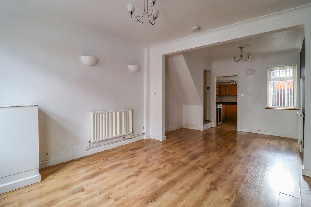 Property photo 2 of 12 4679235