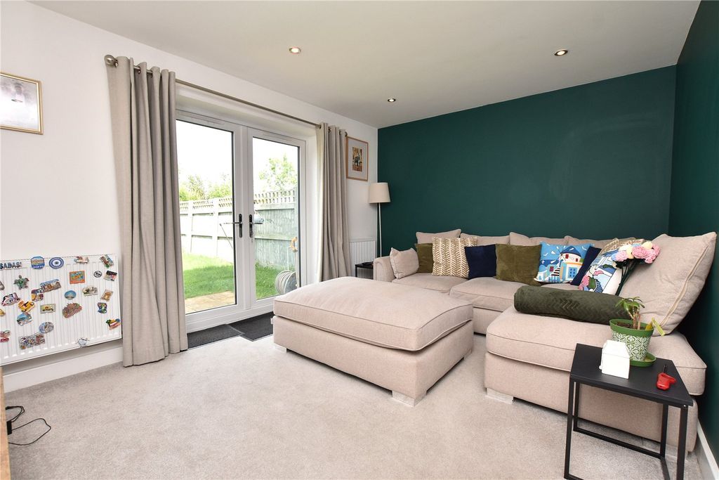 Property photo 2 of 18 Picture No. 48