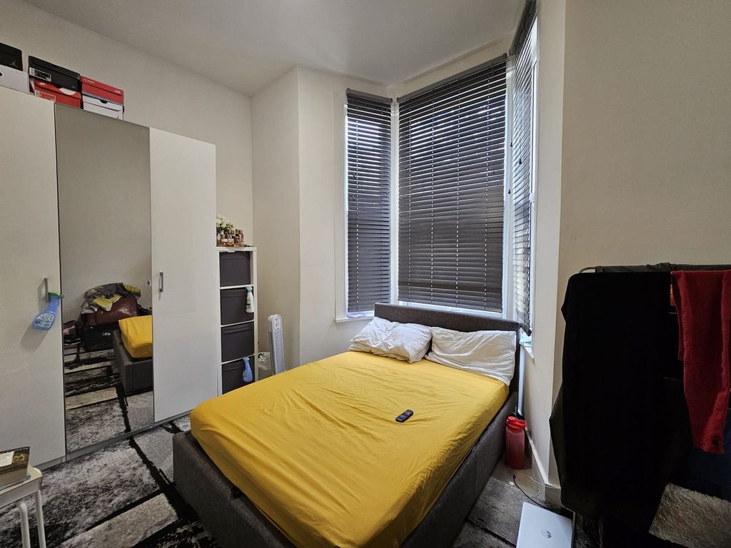 Property photo 2 of 5 Not Specified