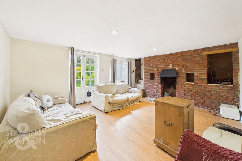 Property photo 2 of 25
