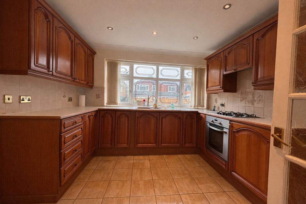 Property photo 1 of 17 Kitchen