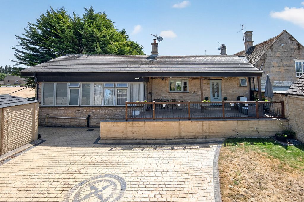 Property photo 1 of 36