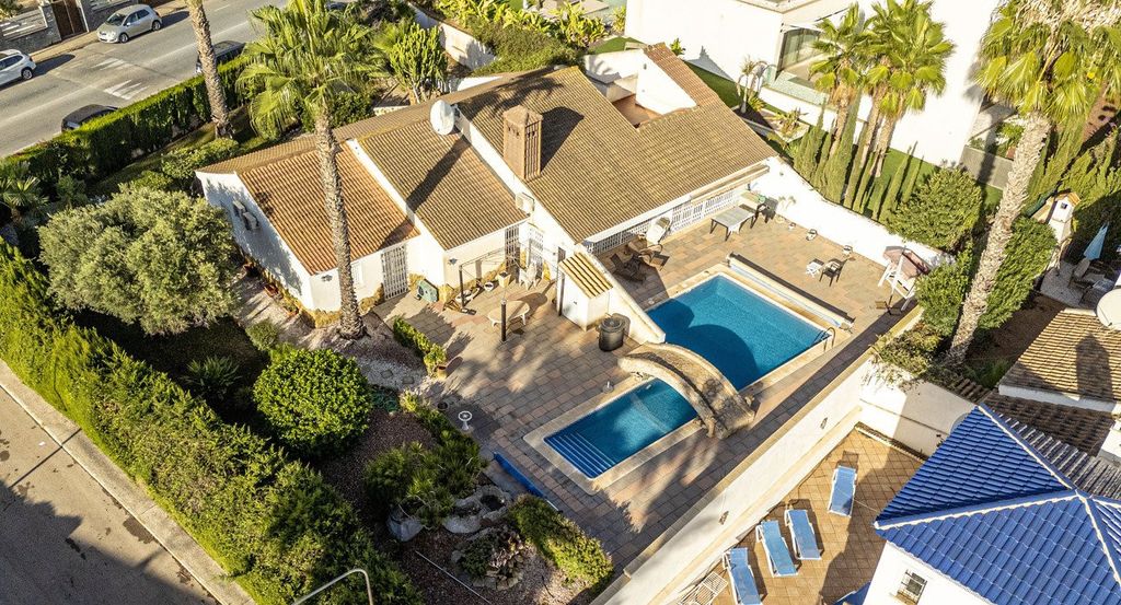 Property photo 3 of 23