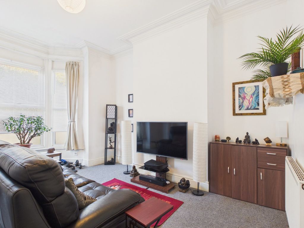 Property photo 3 of 12 4578512