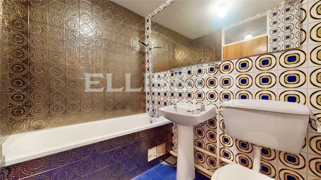Property photo 2 of 30 Picture No. 05