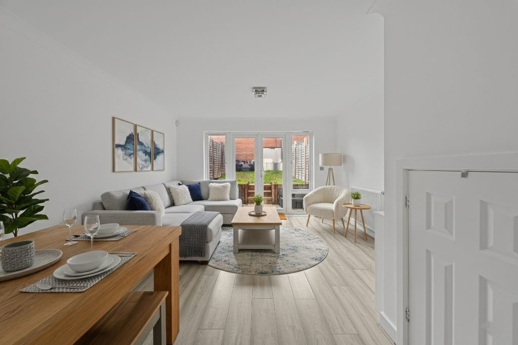 Property photo 3 of 17 4642643