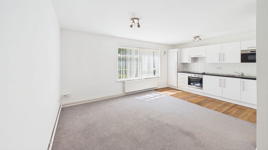 Property photo 2 of 7