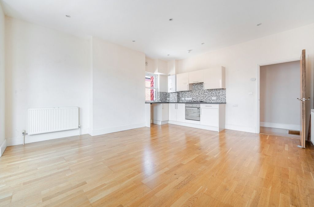 Property photo 3 of 13 1495752-3-6A58cc9...