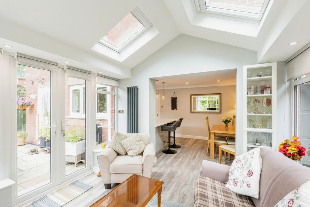 Property photo 3 of 22