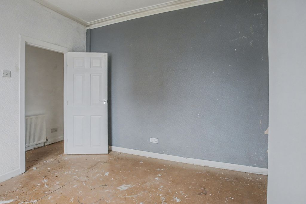 Property photo 3 of 18 17 Brackley Street, Runcorn, Cheshire, Wa7 1Eq