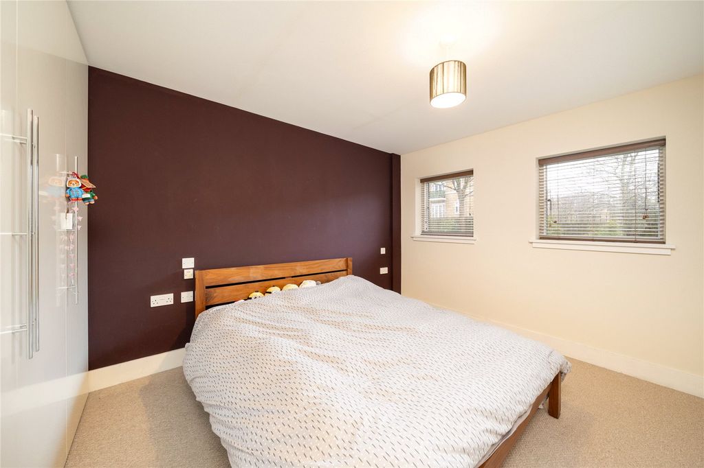 Property photo 2 of 13 Picture No. 20