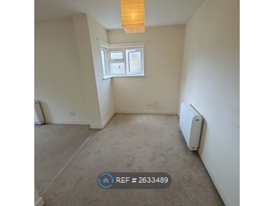 Property photo 2 of 12 Living Room