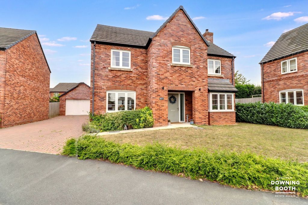 Property photo 2 of 34