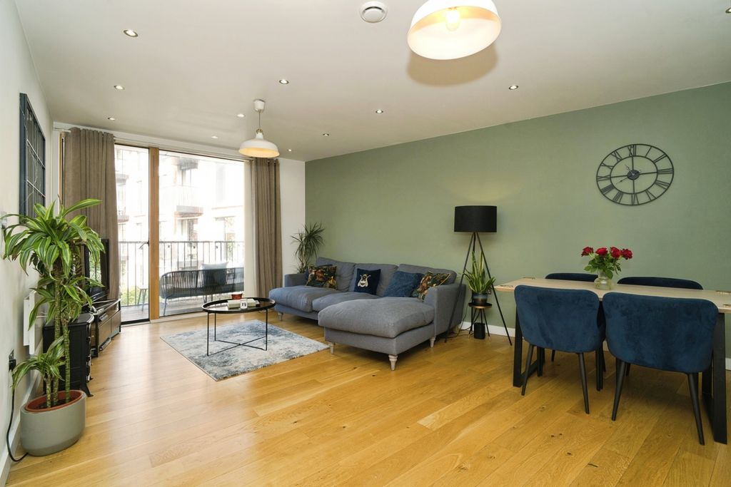 Property photo 2 of 28 Photo