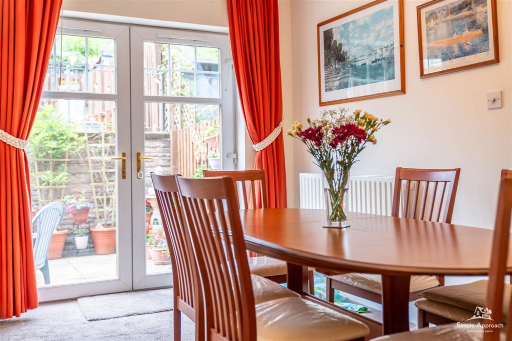Additional image 31 of 4 bed property for saleRosslyn Avenue, Perth PH2