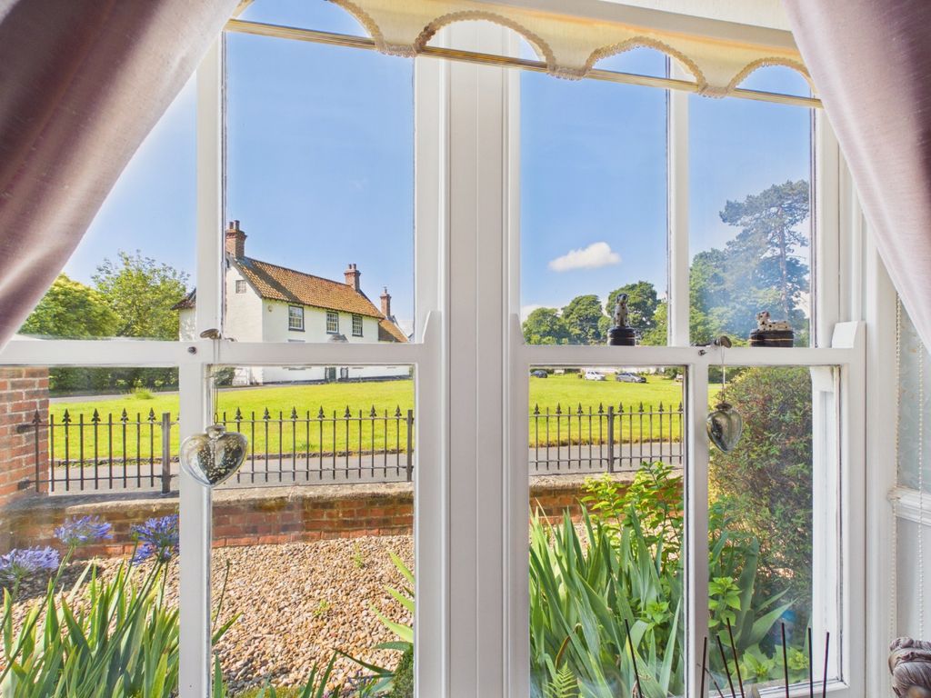 Property photo 3 of 25 4817077