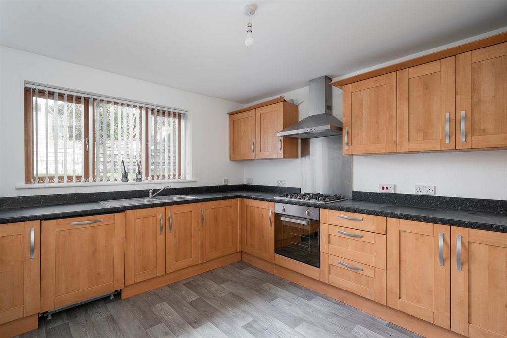 Property photo 2 of 30 Kitchen.Jpg