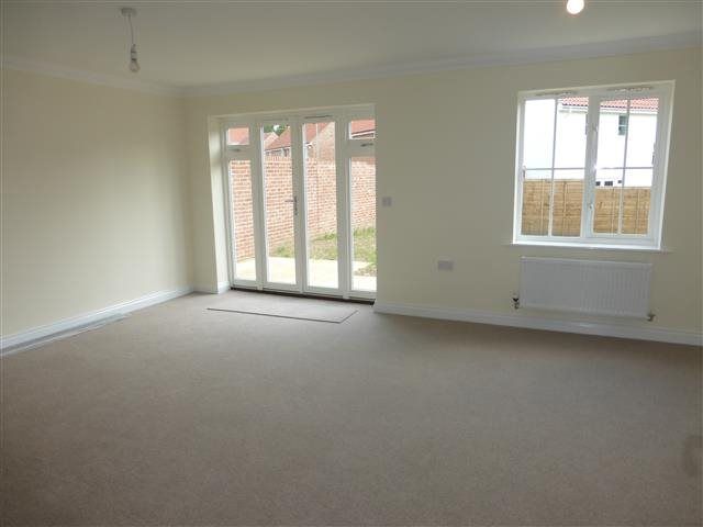 Property photo 2 of 10 Living Room