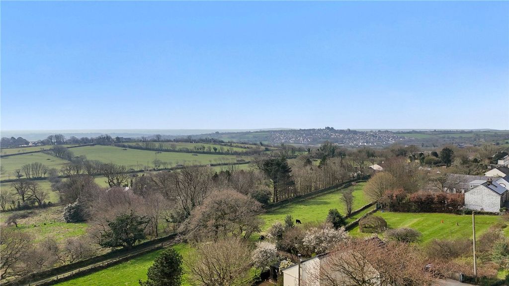 Property photo 2 of 13 Picture No. 21