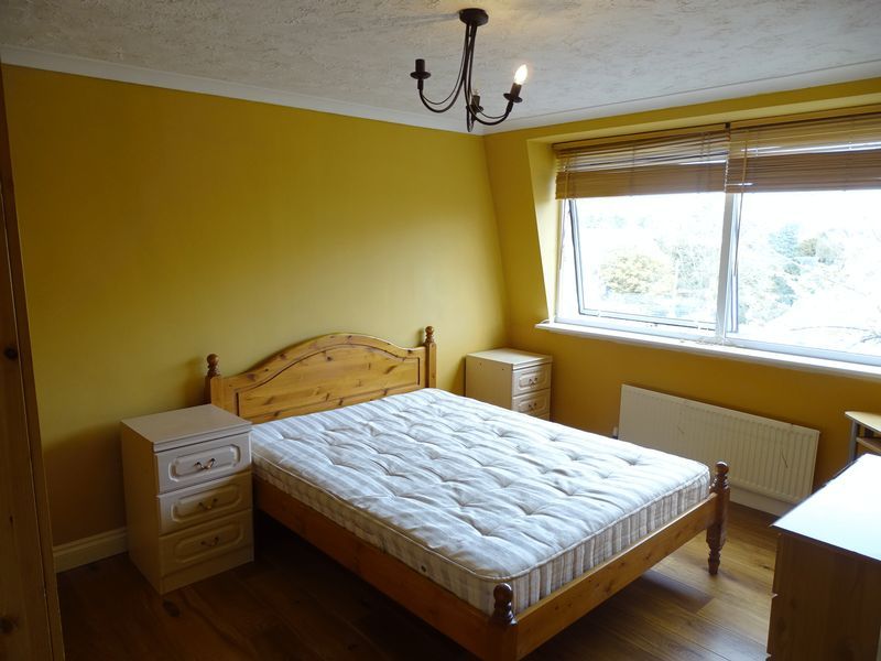 Property photo 3 of 6 Photo 2