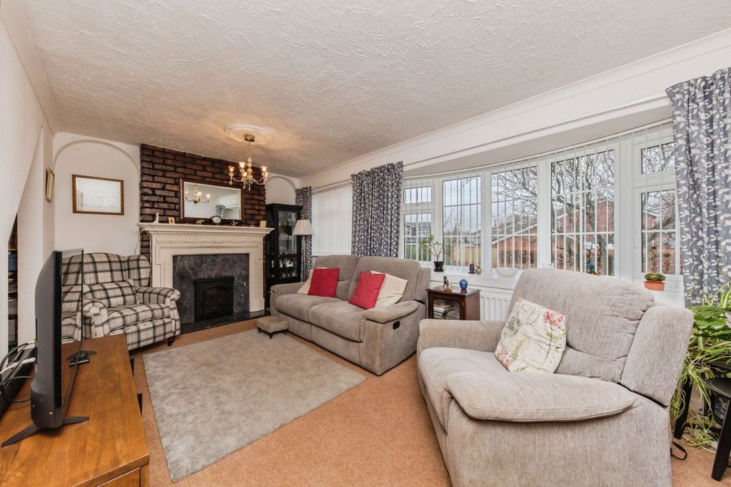 Property photo 2 of 17 Pbox-Img.Jpg