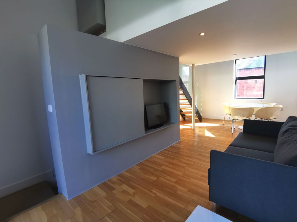 Property photo 2 of 14 Lounge