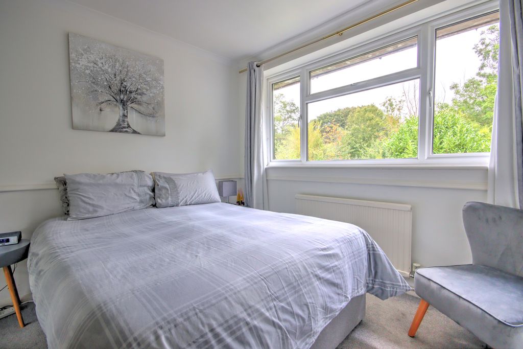 Property photo 3 of 20 Bedroom 1