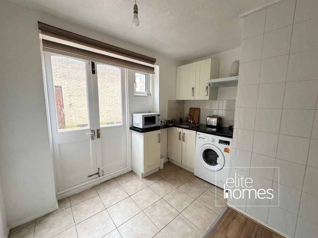 Property photo 2 of 5