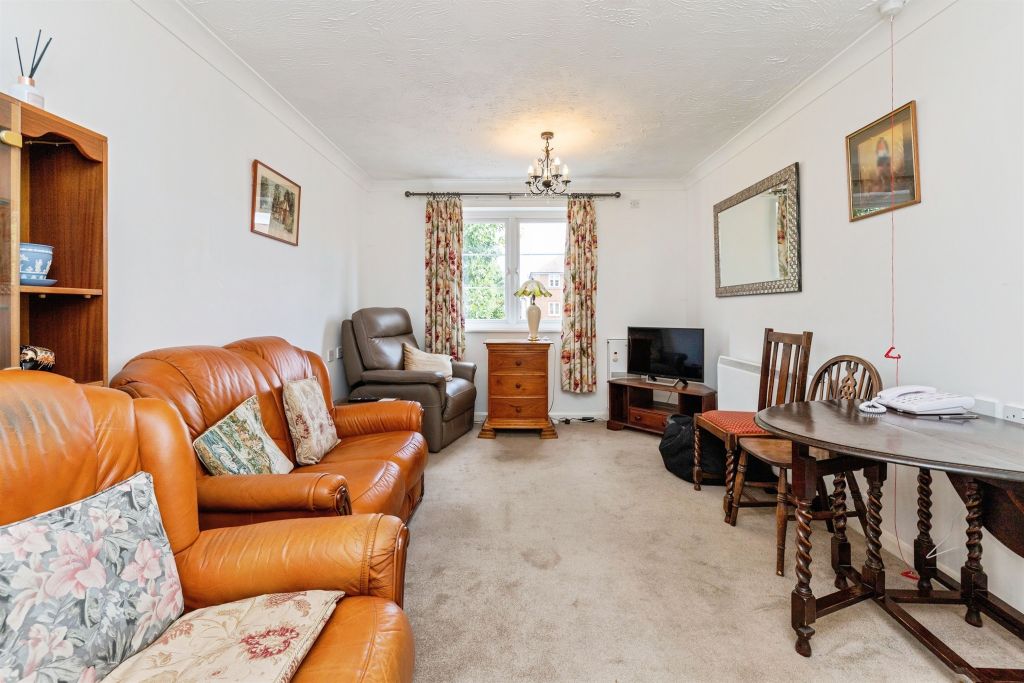 Property photo 3 of 16
