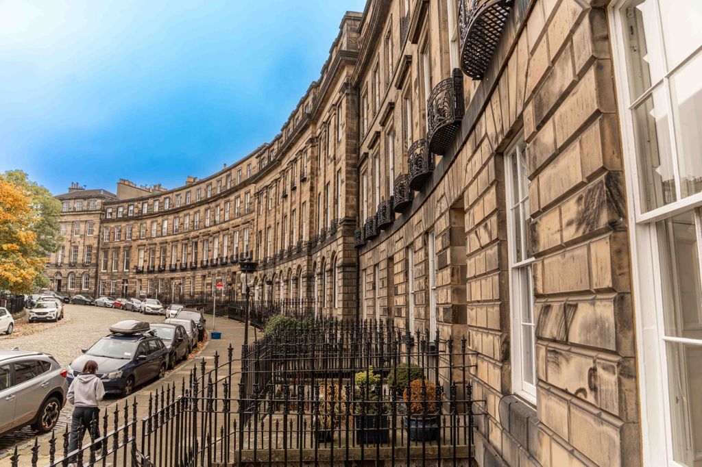 Property photo 2 of 39 Photo 2