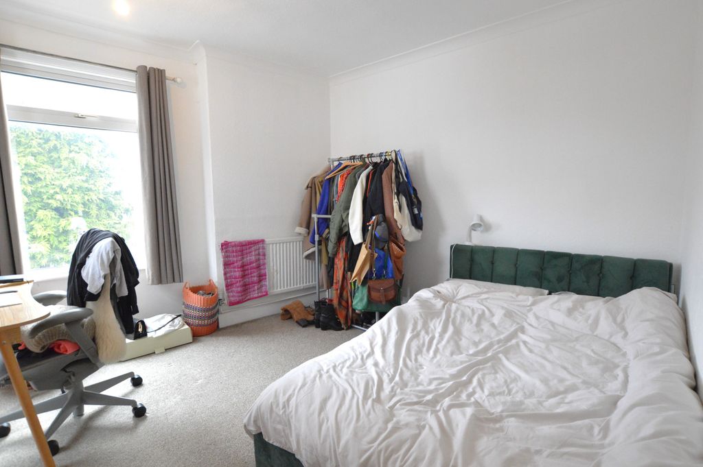 Property photo 3 of 5
