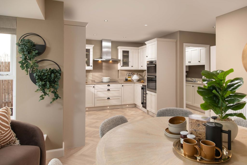 Property photo 3 of 9 Castra Park Winstone