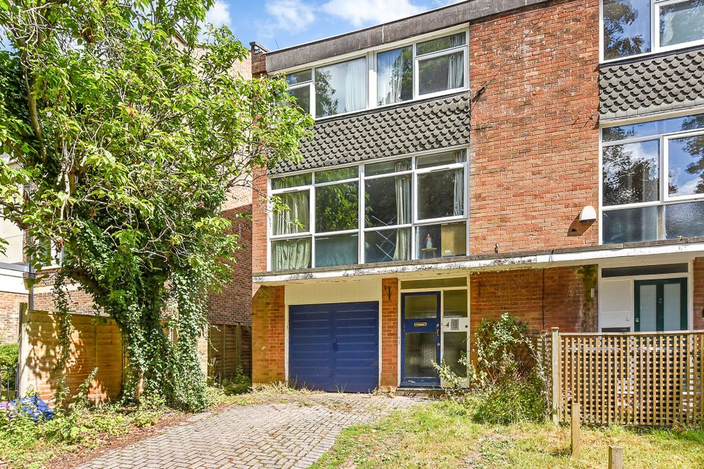 Property photo 1 of 19 Ph1_6073301