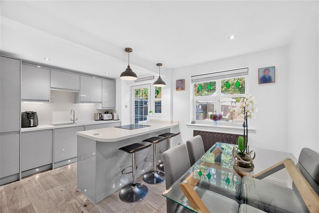Property photo 3 of 12 Kitchen/Diner
