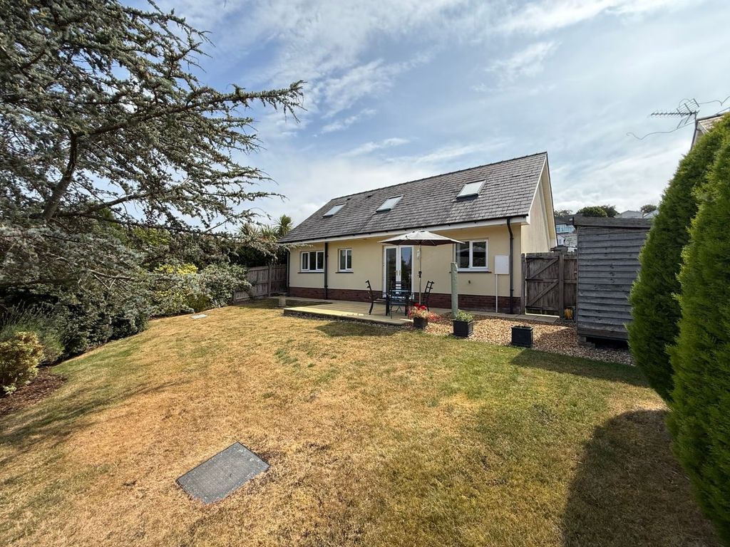 Property photo 3 of 33