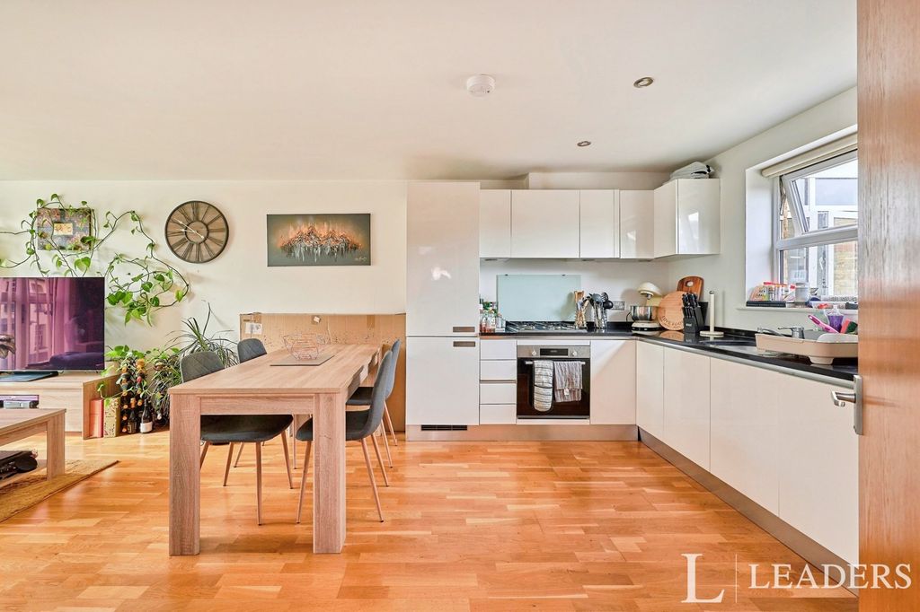 Property photo 1 of 19 Pbox-Img.Jpg