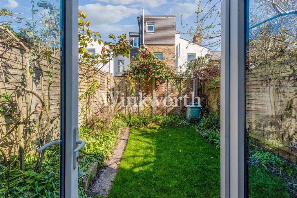 Property photo 3 of 19 Picture No. 21