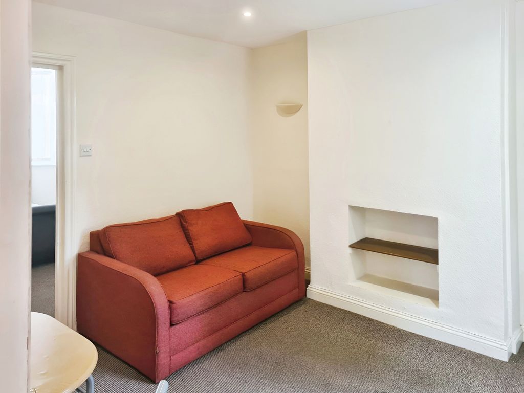 Property photo 1 of 6 B1A58E42-48E1866B-5465-4Fb8-8651-Edaf4c4F7Bb3