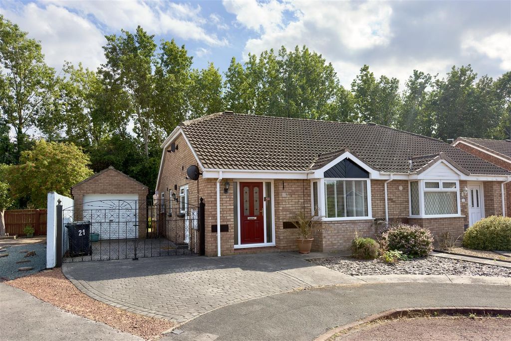 Property photo 1 of 21