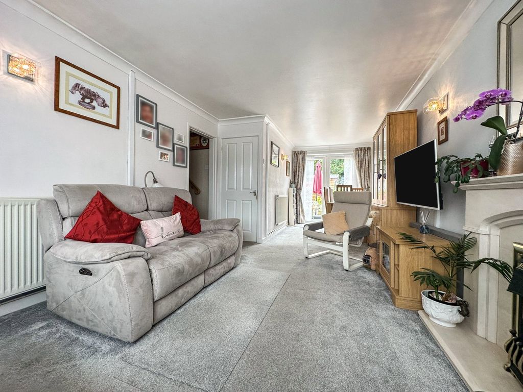 Property photo 3 of 31