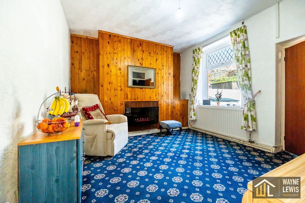 Property photo 2 of 38