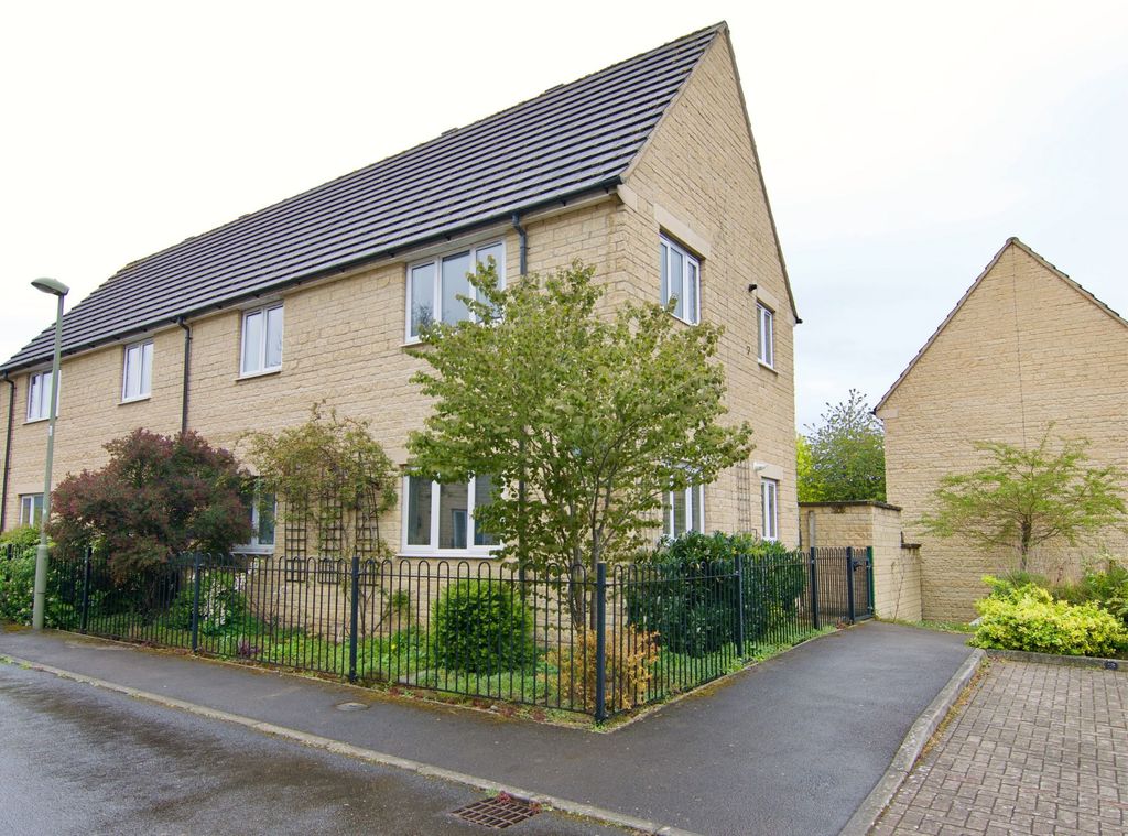 Property photo 1 of 5
