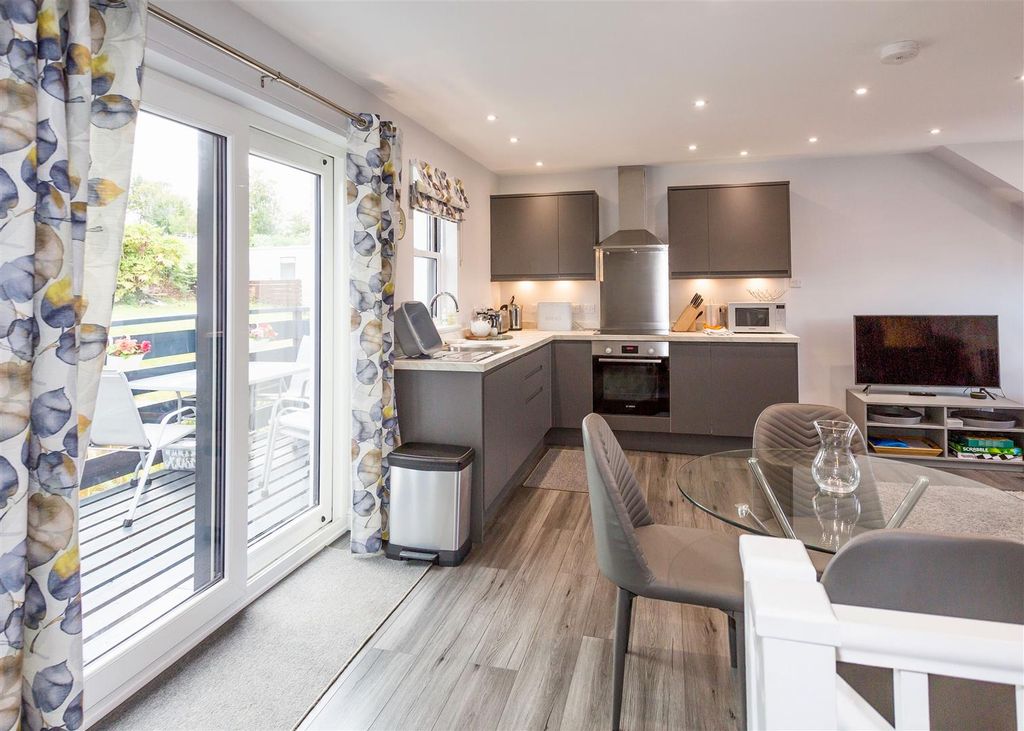 Property photo 3 of 27 Upper Open Plan Accommodation